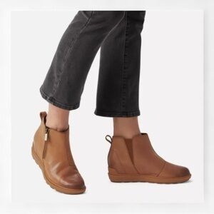 Sorel Evie Il Zip Wedge Booties in Tan NWOT